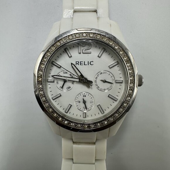 3/$30 Relic Watch Women Crystal Bezel Day Date 37MM Round Dial New Battery 7.25" - Picture 1 of 12